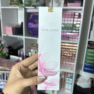 Estée Lauder $135msrp Micro Essence Treatment Lotion with Sakura Ferment